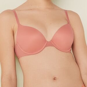 PINK WEAR EVERYWHERE
WEAR EVERYWHERE PUSH-UP‎